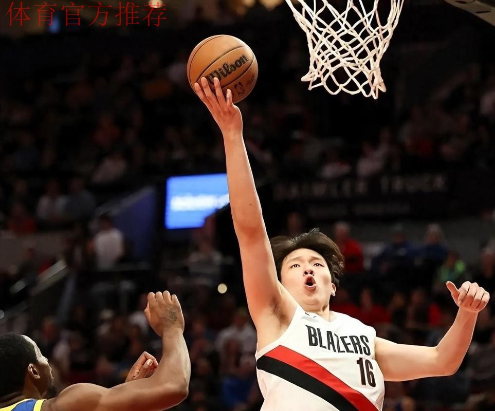 杨瀚森11中8砍18+10+4！关键暴扣+制胜篮板 命中神仙三分可惜超时